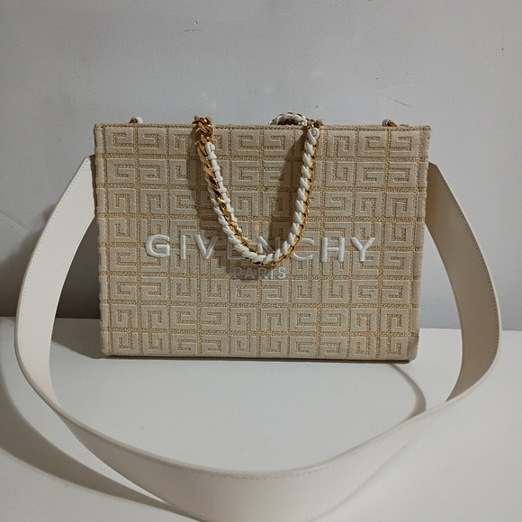AUTHENTIC GIVENCHY SMALL G-TOTE 4G MONOGRAM JUTE TOTE IN NATURAL - Picture 2 of 11